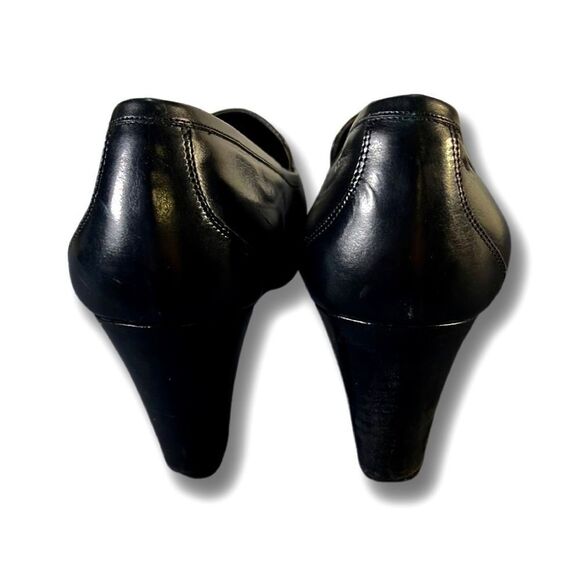 GUCCI - Vintage Black Leather Heeled Loafers - Picture 4 of 9